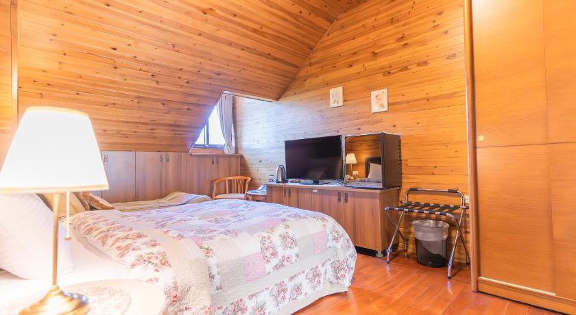 Image of Small Double Room 1