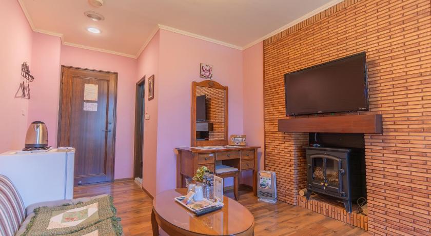 Image of Double Room with Garden View 1