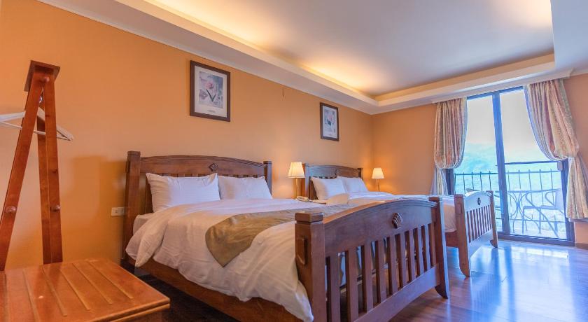 Image of Twin Room with Mountain View 4