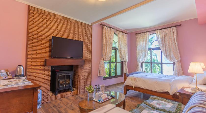 Image of Double Room with Garden View 0