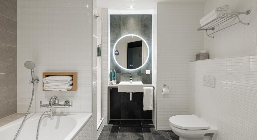 Image of One Bedroom Suite with City View 2