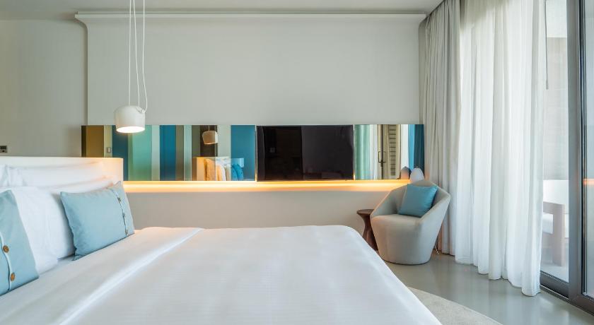 Image of Luux Room Sea View King 8
