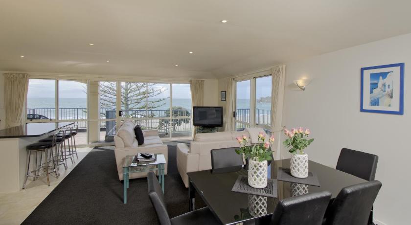 Image of Three-Bedroom Apartment with Ocean View 3