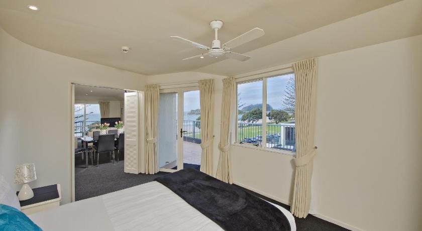 Image of Three-Bedroom Apartment with Ocean View 6