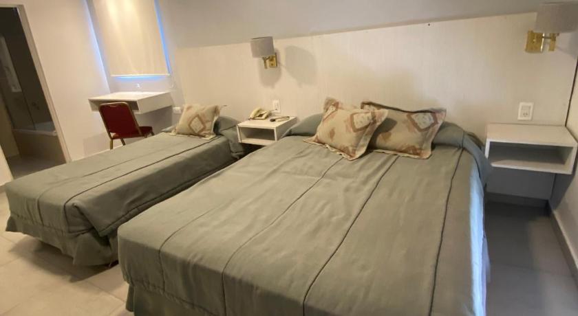 Image of Triple Room 16