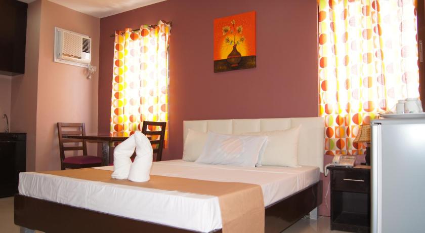 Image of Deluxe Queen Room 2
