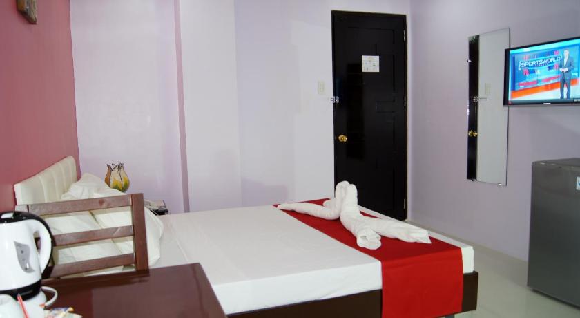 Image of Deluxe Queen Room 3