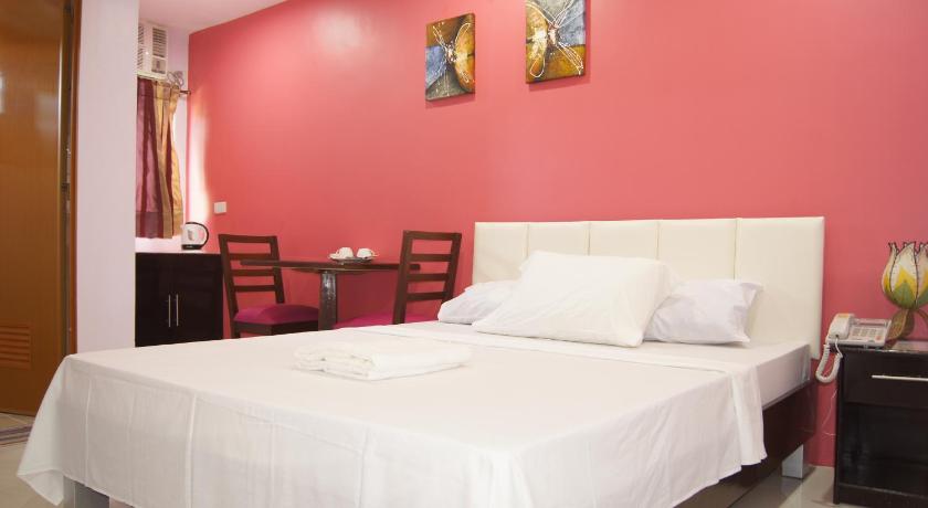Image of Deluxe Queen Room 4