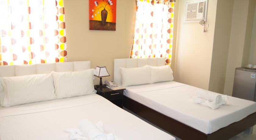 Image of Family Room 2 3