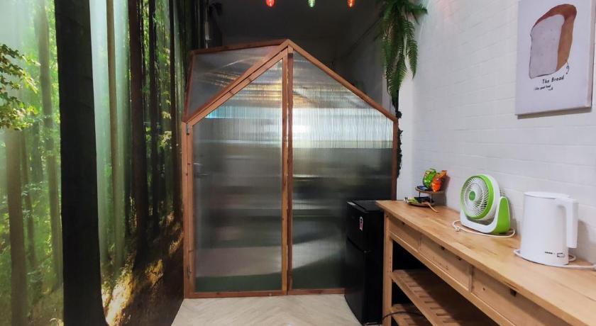 Image of Quadruple Room with Bathroom 5