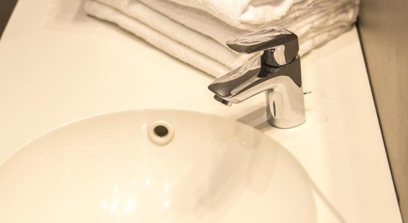 Image of Deluxe Room 7