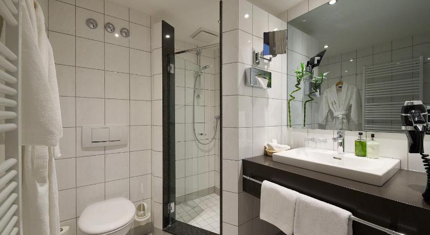 Image of Double Room with Balcony and Direct View of the Sea Ground floor 2