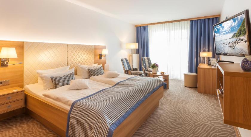 Image of Double Room with Balcony and Direct View of the Sea 1
