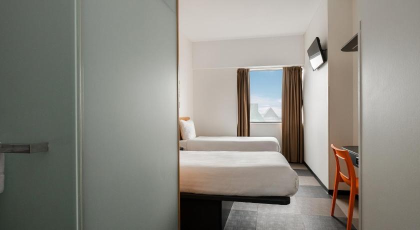 Image of Twin Room 8