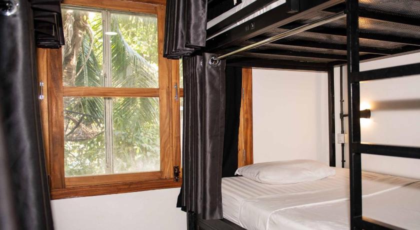 Image of Bed in 8 Bed Mixed Dormitory 4