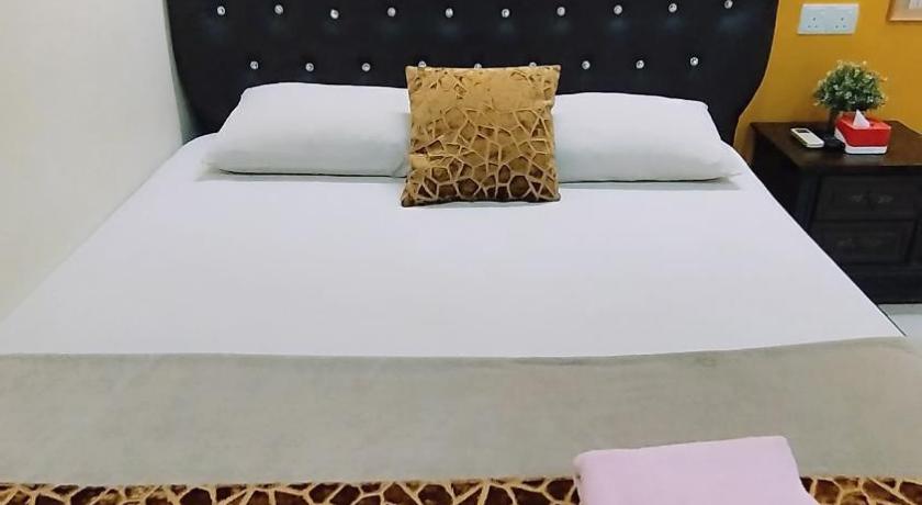 Image of Standard Queen Room 8