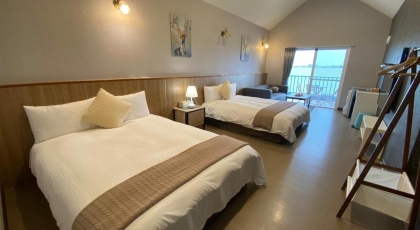 Image of Standard Quad Room 6