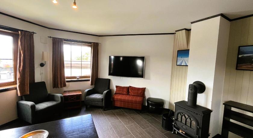 Image of Three-Bedroom Apartment 3