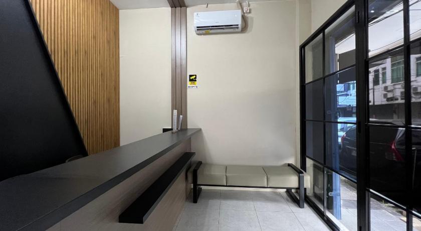 Brenn Hotel Semarang Mitra RedDoorz – Semarang, IA