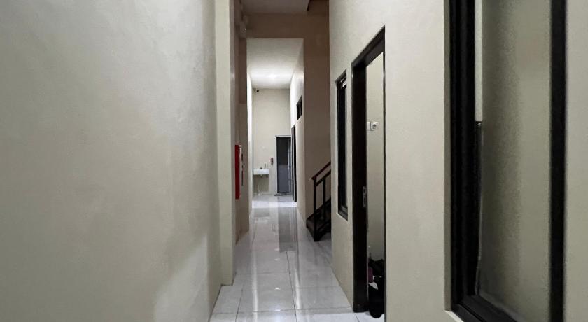 Brenn Hotel Semarang Mitra RedDoorz – Semarang, IA