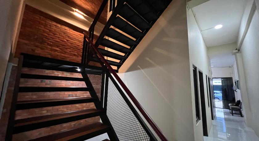 Brenn Hotel Semarang Mitra RedDoorz – Semarang, IA