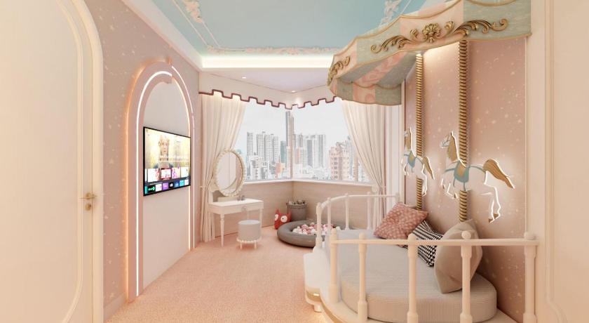 Image of Princess Themed Suite with Queen Bed - Newly Renovated 3