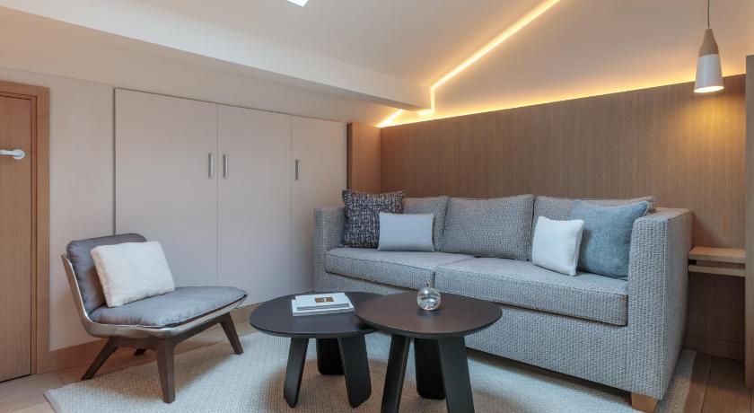 Image of Penthouse 4