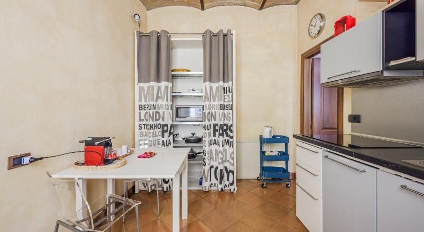 모데나 Modena Palace Suite [Duomo - 5 Stelle] 4성급 싱글룸 레스토랑