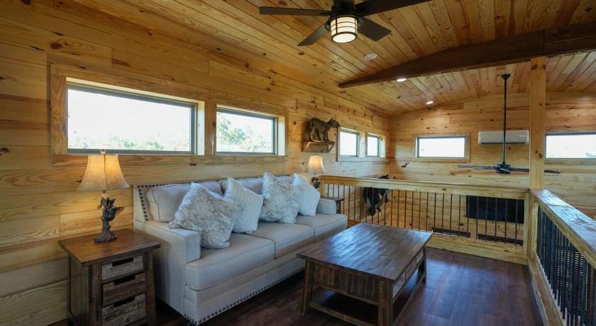 Runaway Bay (TX) Exquisite Modern Lux Cabin Hot Tub FirePit Games 5성급 숙소 로비