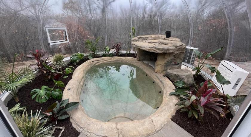 Runaway Bay (TX) Exquisite Modern Lux Cabin Hot Tub FirePit Games 5성급 숙소 외관