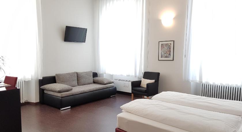 Image of Superior Twin Room 6