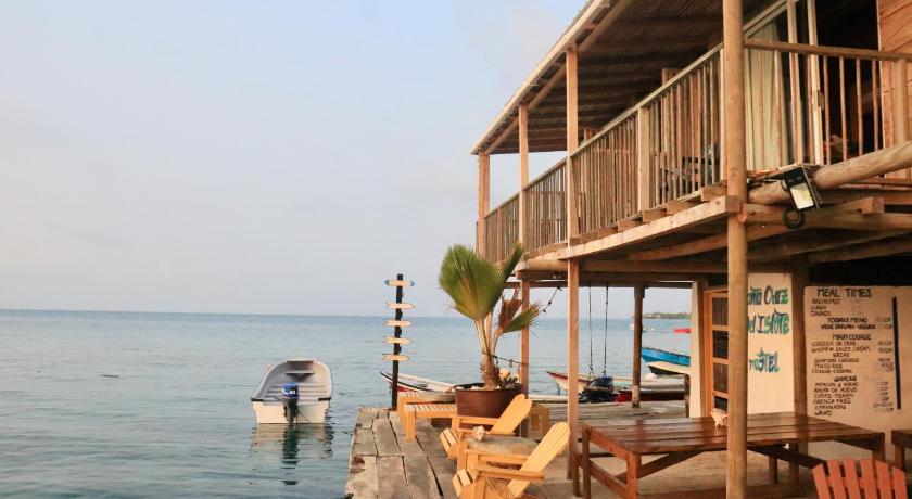 Hostel Santa Cruz del Islote