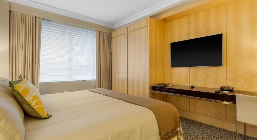 Zdjęcie: Pokój typu Deluxe z łóżkiem typu king-size ADA (Deluxe King Room ADA) 3