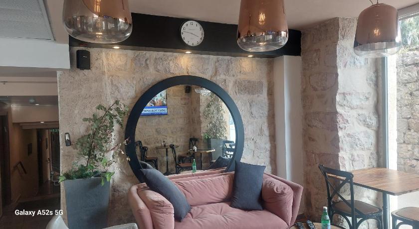 heleni malka hotel