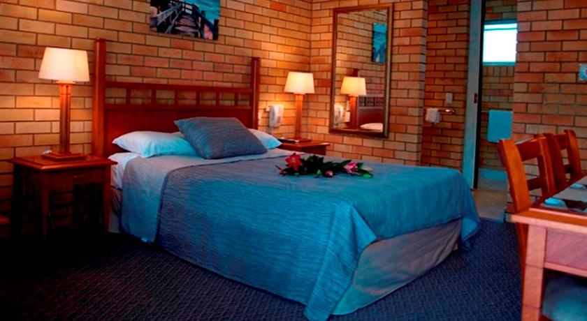 Golf Hotel Bli Bli Hotels At Maroochy River Golf Club - 