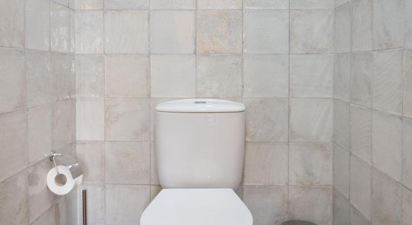 Image of Double Room with Private Bathroom 8