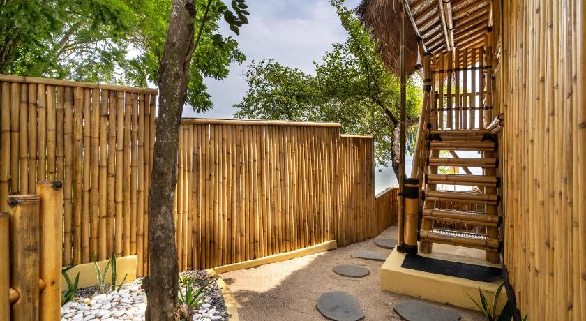 Image of Villa - Beach Front 4
