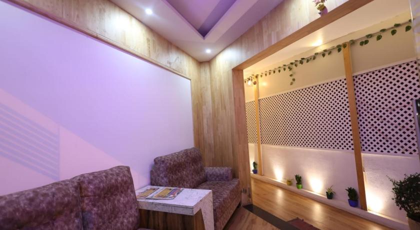 ROYAL WOOD DELUXE – Bangalore, MN
