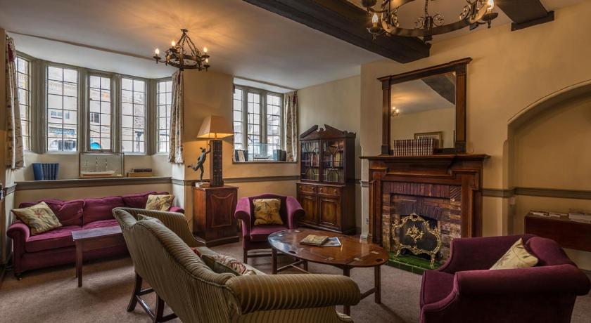 オングル The Talbot Hotel, Oundle , Near Peterborough - The Coaching Inn Group 4つ星 ホテル 外観