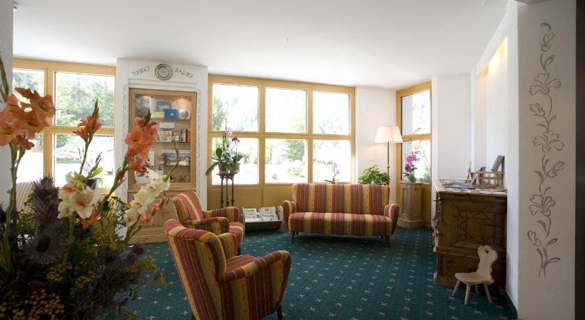 Hotel Seraina photo