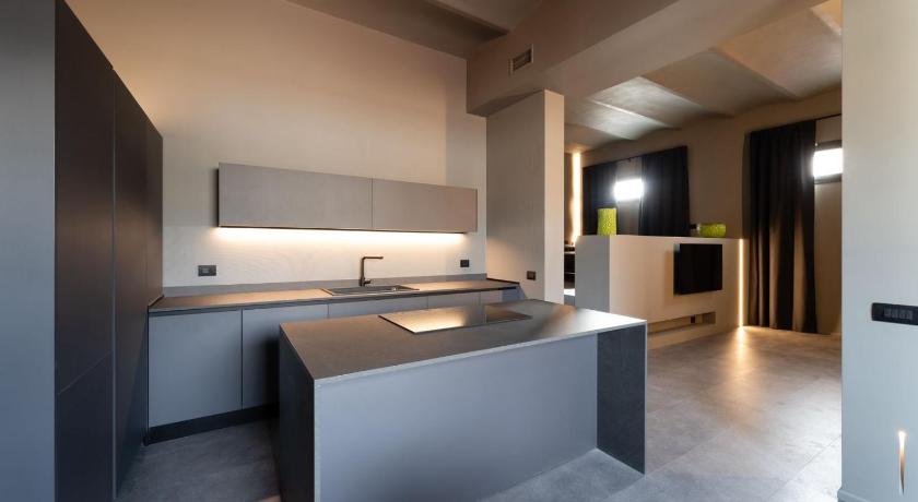 GREY LOFT