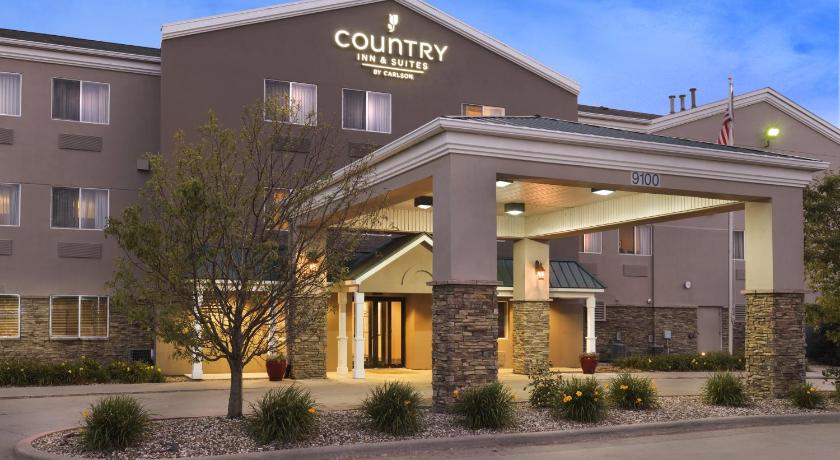 Country Inn & Suites by Radisson, Cedar Rapids Airport, IA