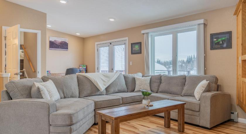 Fairbanks The Chena River House South Suite 5-Star Accommodation view