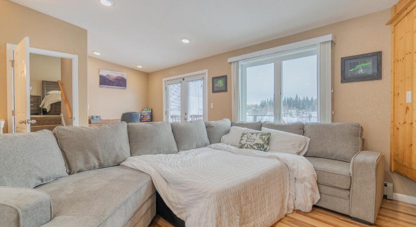 Fairbanks The Chena River House South Suite 5-Star Accommodation suite