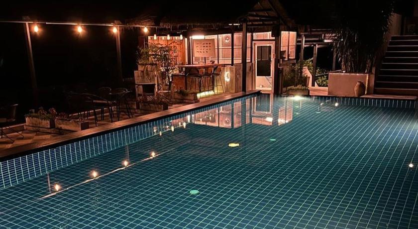 チェンライ TANYA BAAN BON DOI 4つ星 ホテル レストラン