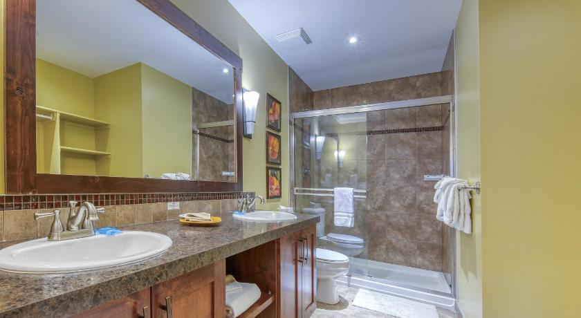Image of Premier Three-Bedroom Apartment - Pet Friendly 2