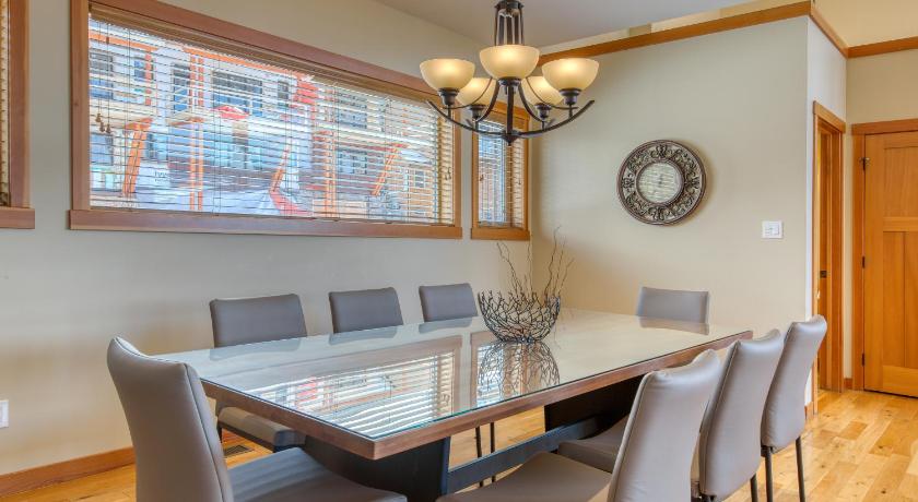 Image of Premier Three-Bedroom Apartment - Pet Friendly 16