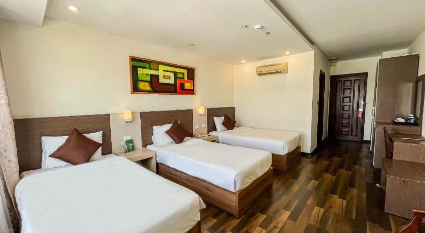 Image of Triple Room with City View 4