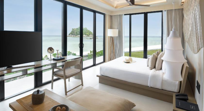 高級海濱套房 - 帶浴缸 - 底層 (Premium Suite Beachfront with Bathtub - Ground Floor)的照片 1