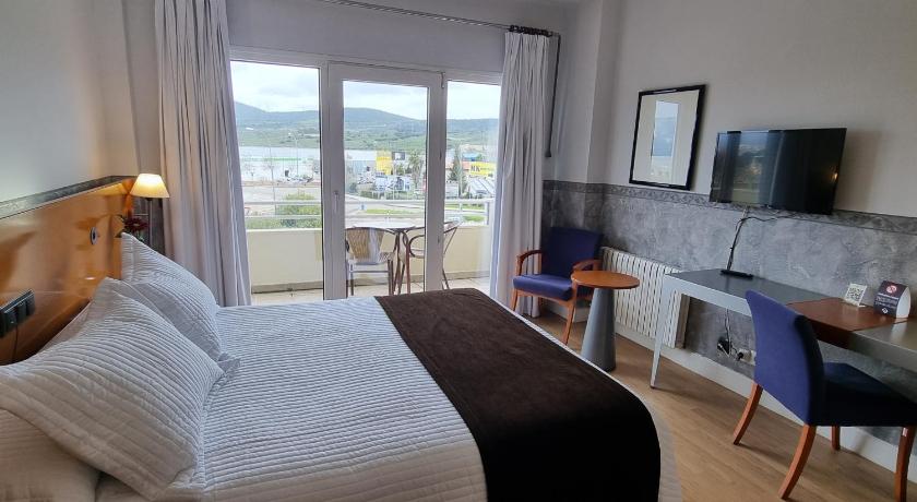 Plasencia Hotel Azar 3-Star Hotel suite